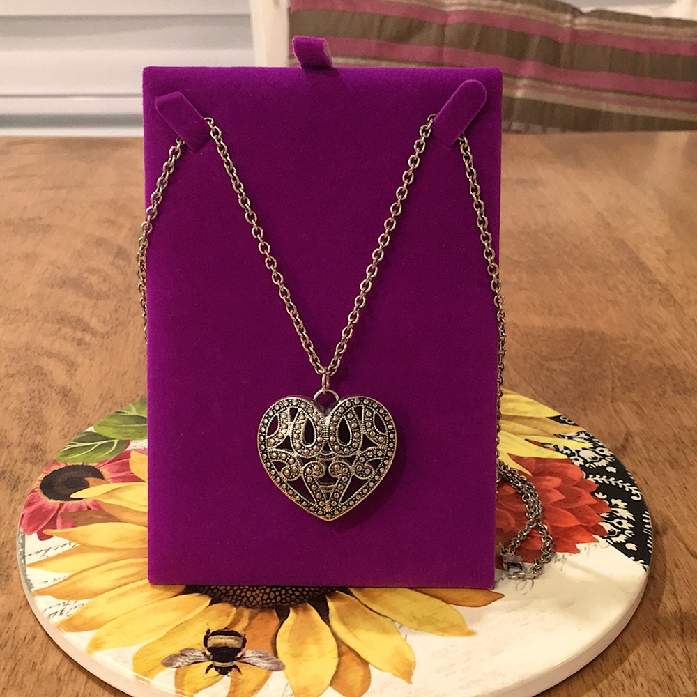 George(Walmart) Necklace. Silver tone. 16 1/4 inches long. (3 for $15)